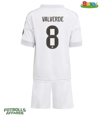 Real Madrid Federico Valverde #8 Hemmaställ Barn 2025-26 Kortärmad (+ Korta byxor)